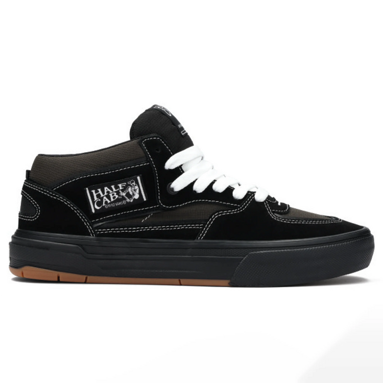 SKATE SHOES