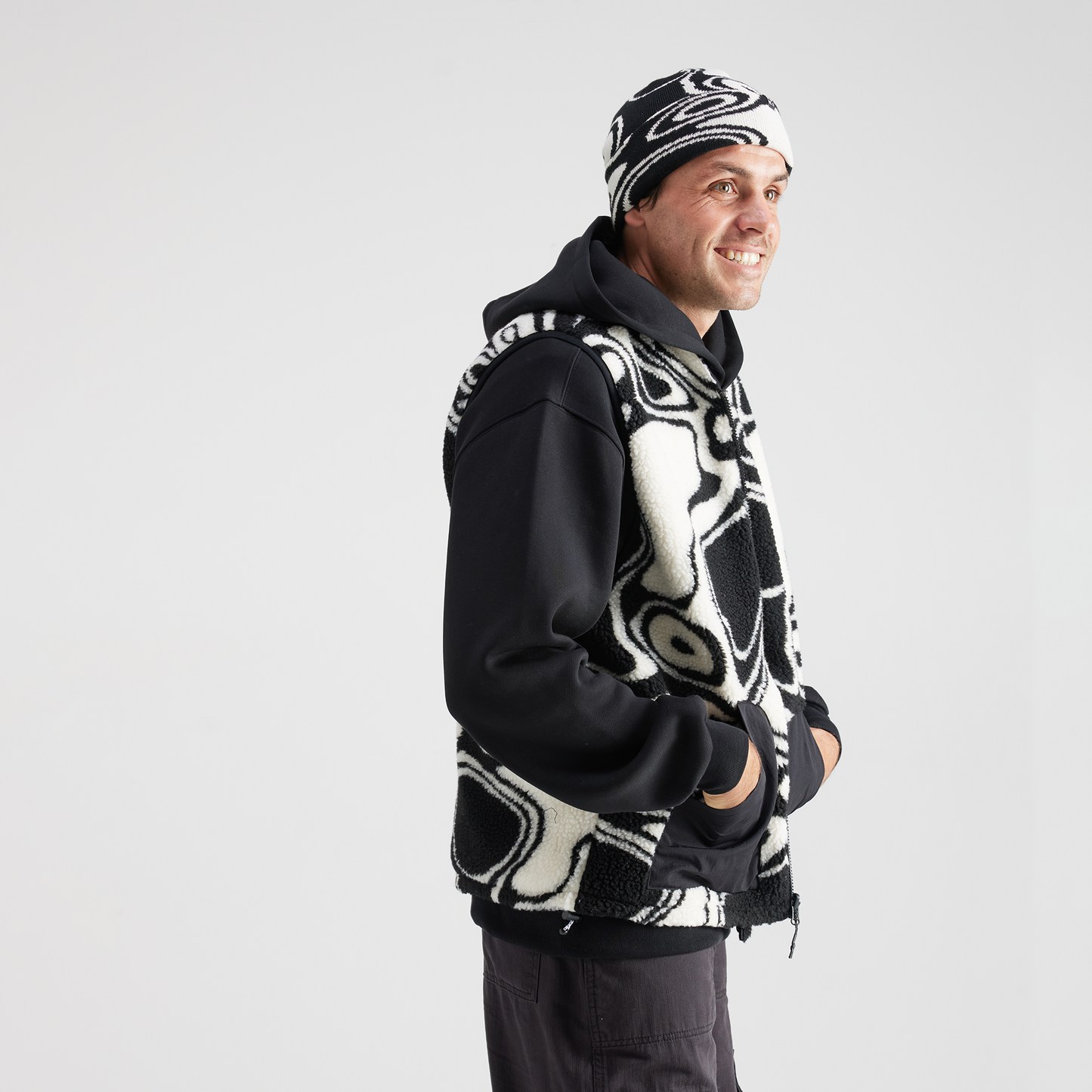 2025 Yuki Cori Reversible Vest Black Angle