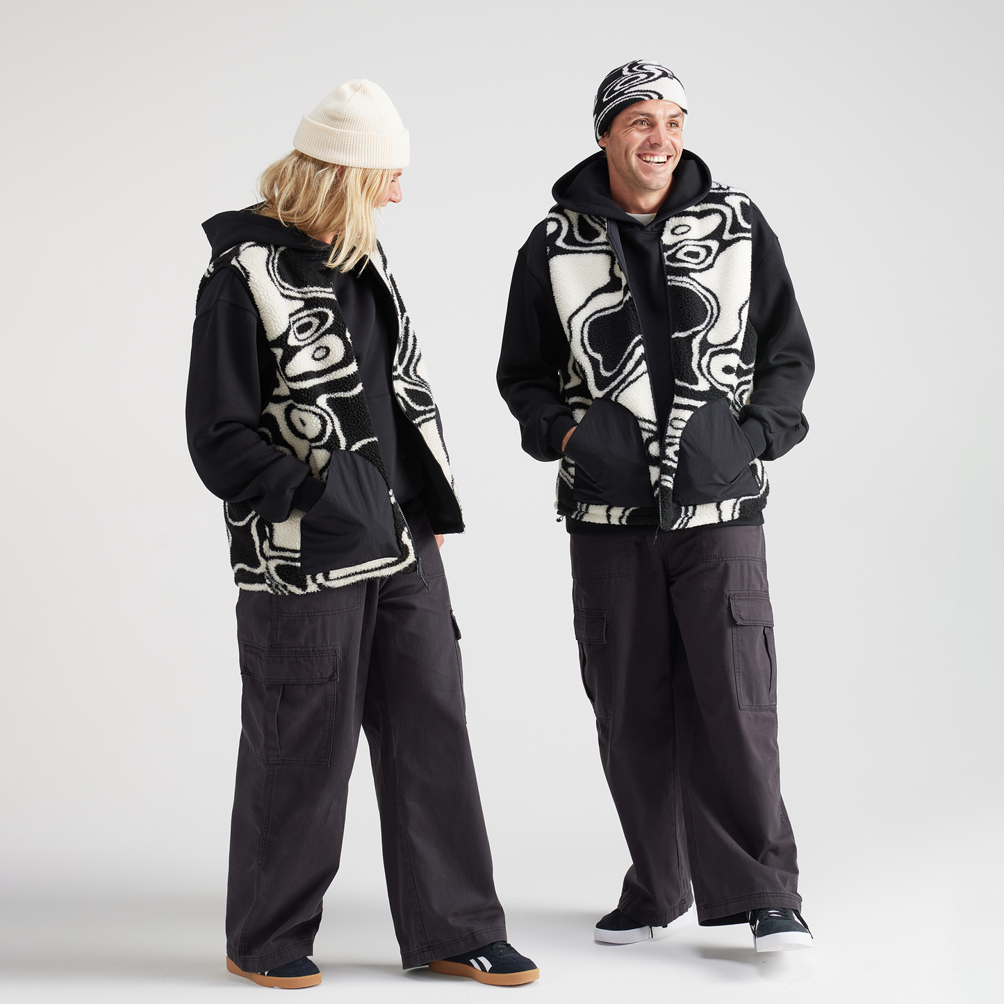 2025 Yuki Cori Reversible Vest Black Unisex