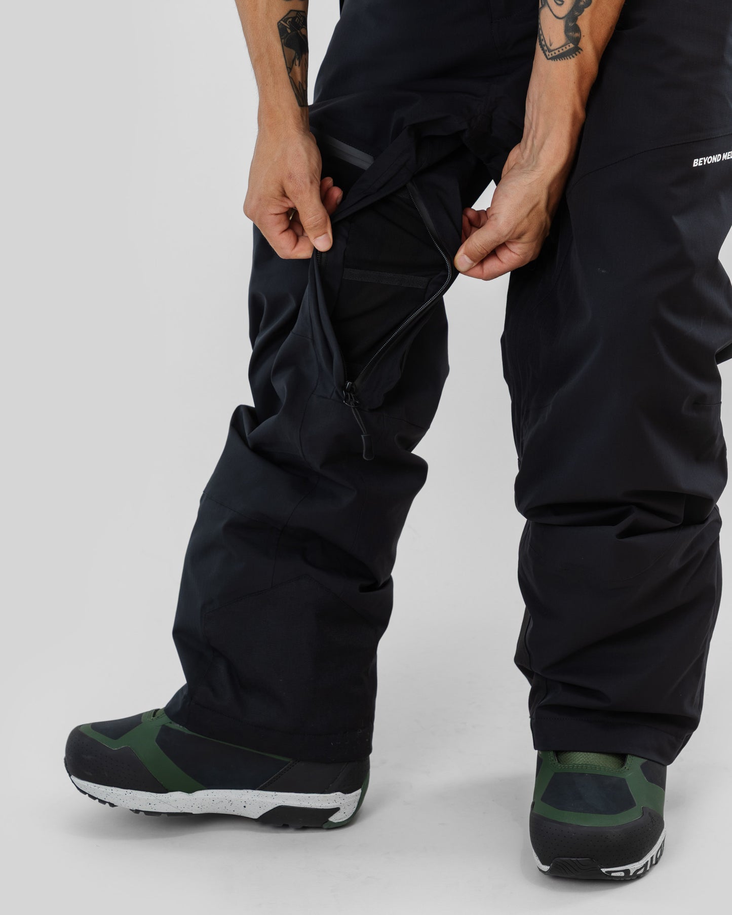 Beyond Medals Zip Pants 2L 2026