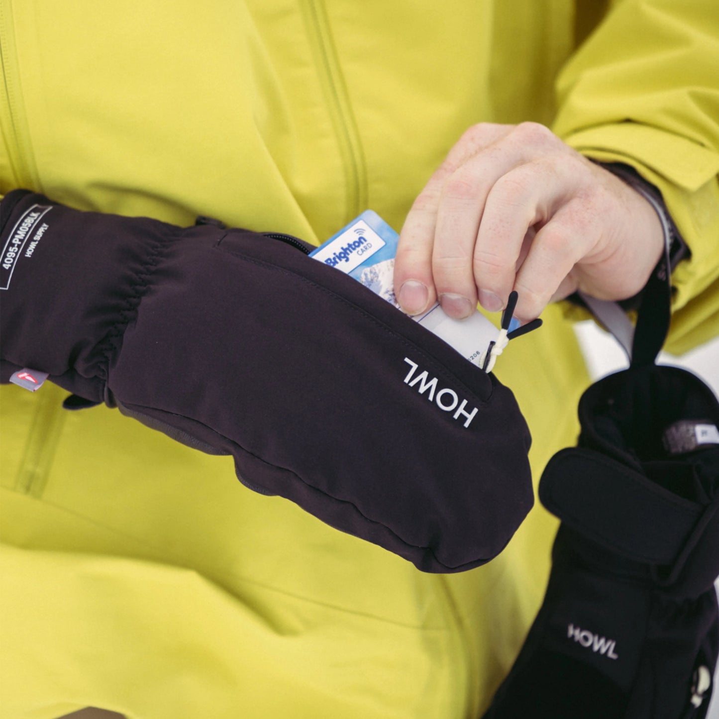 2025 Howl Pocket Mitts