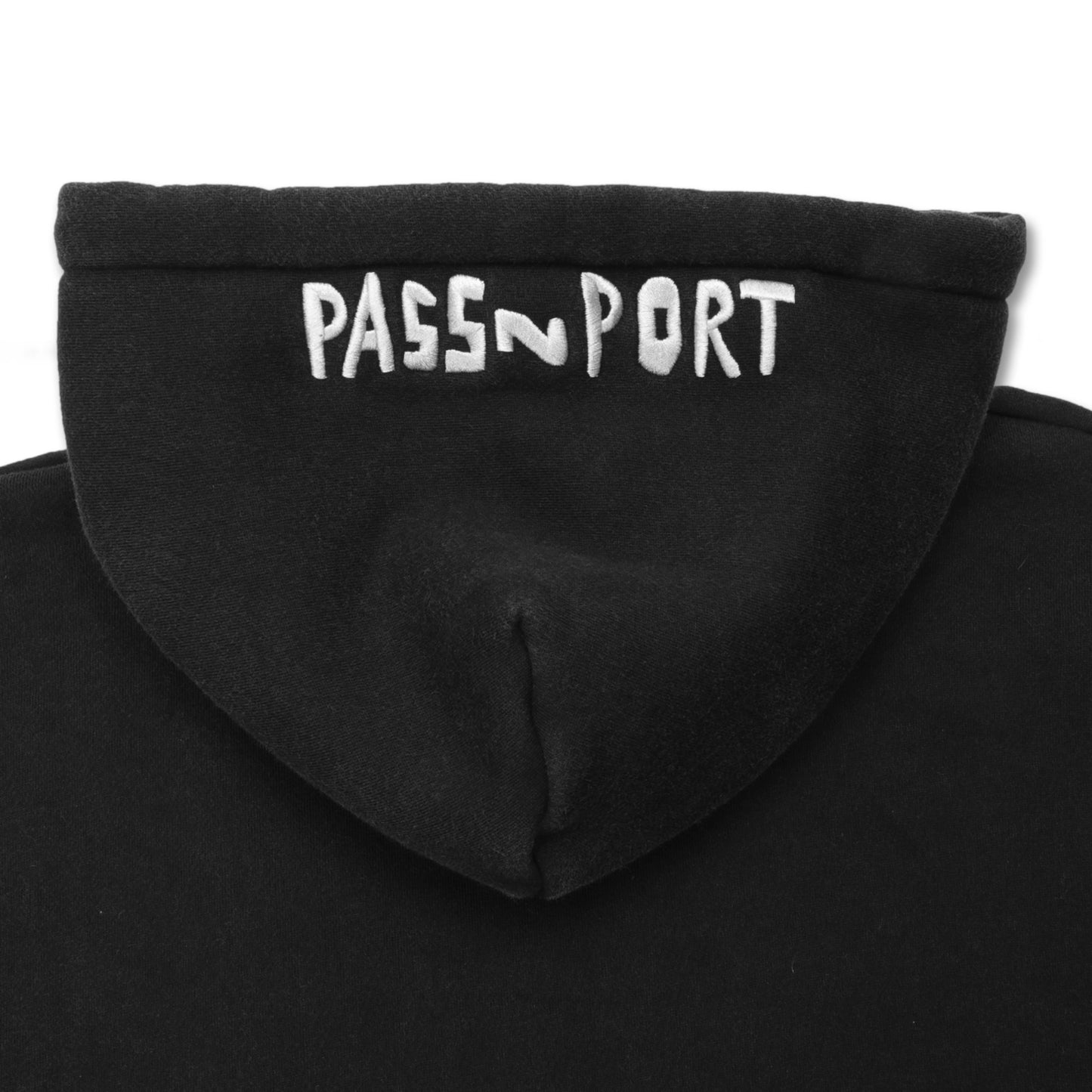 Pass~Port Scissorcraft Zip Hood – R#47