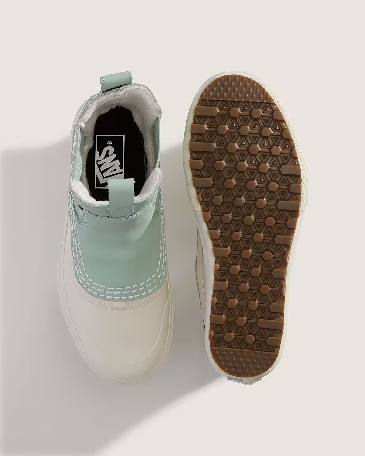 Vans Womens MTE Standard Mid Chelsea Waterproof Boot