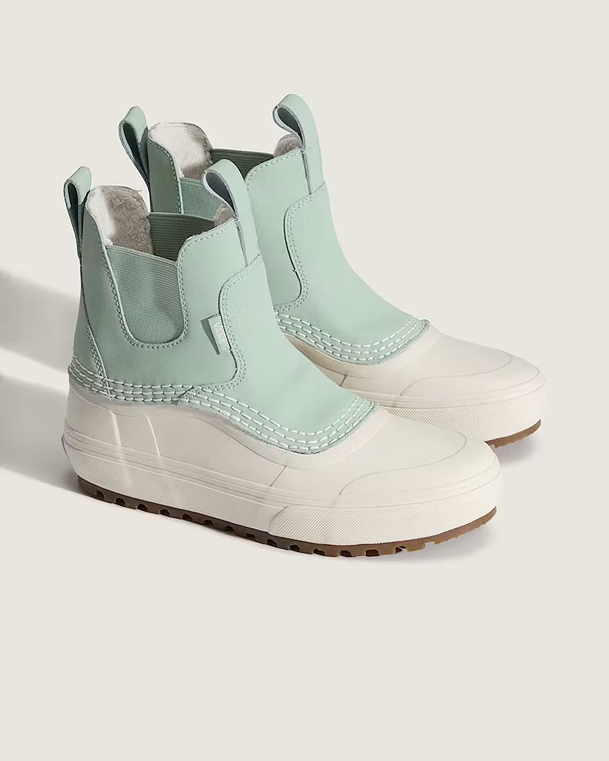 Vans Womens MTE Standard Mid Chelsea Waterproof Boot