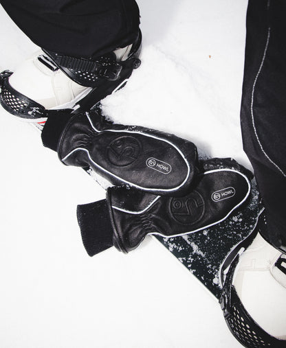 Howl + Public Highland Mitt 2026